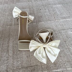 Elegant Bow Ankle-Strap Heels in Ivory